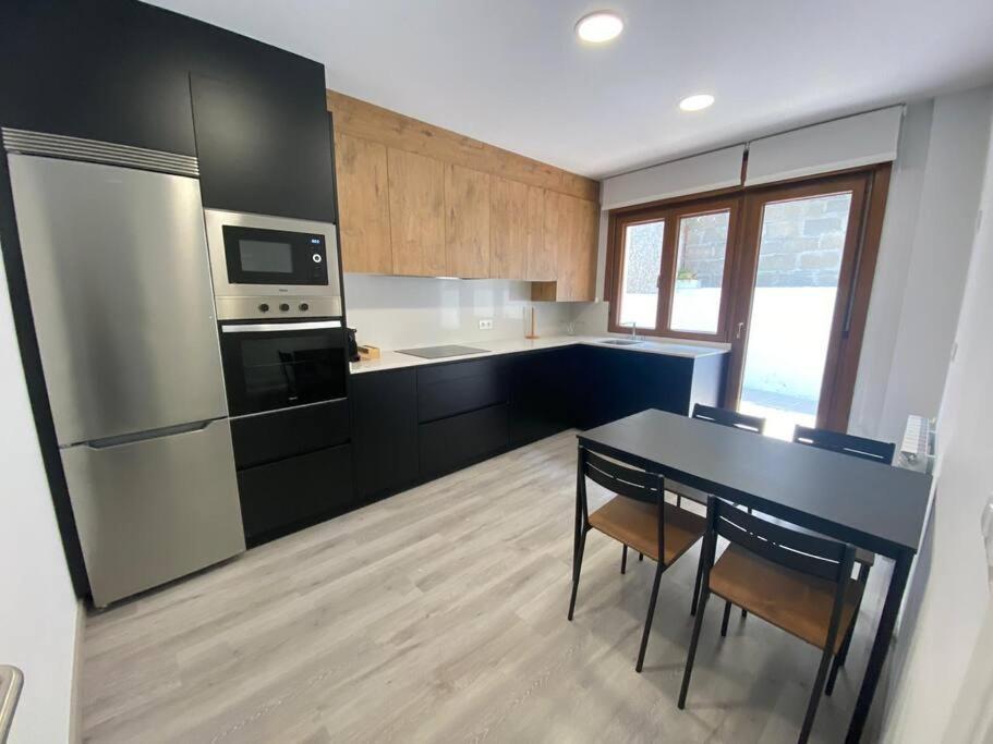 Piso 3 Habitaciones En Байона Екстериор снимка