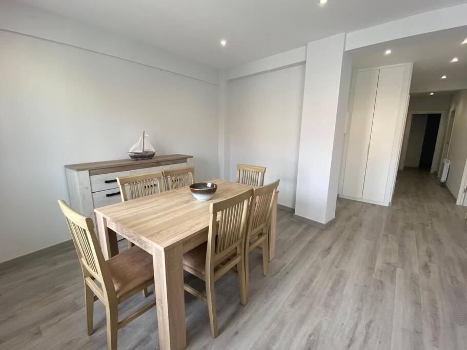 Piso 3 Habitaciones En Байона Екстериор снимка